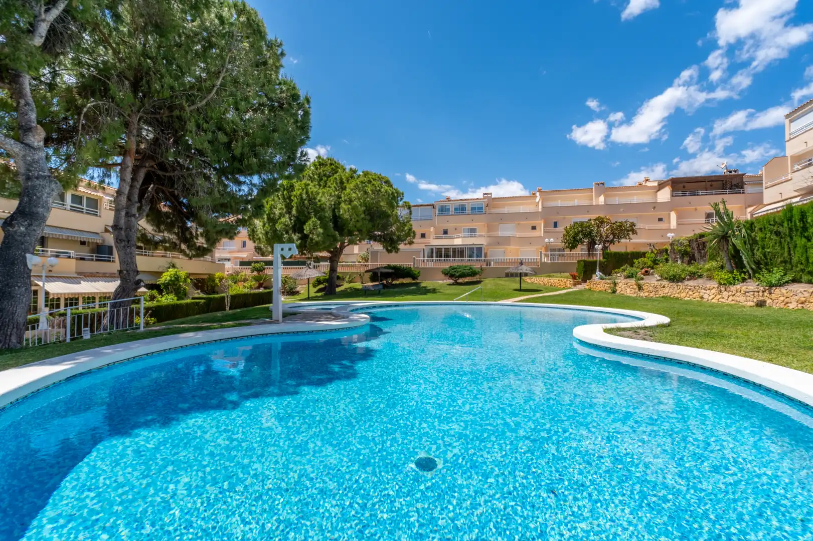 Piscina de Casa adosada en venda en Alicante / Alacant amb Aire condicionat, Calefacció i Terrassa