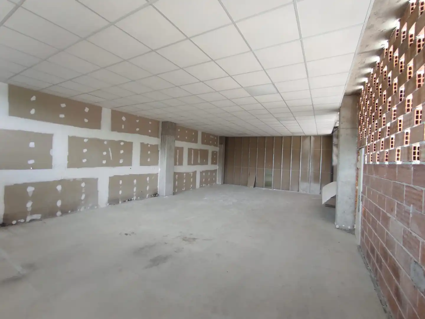 Local comercial en alquiler en Avenida Miguel de Cervantes 2B, imagen 19