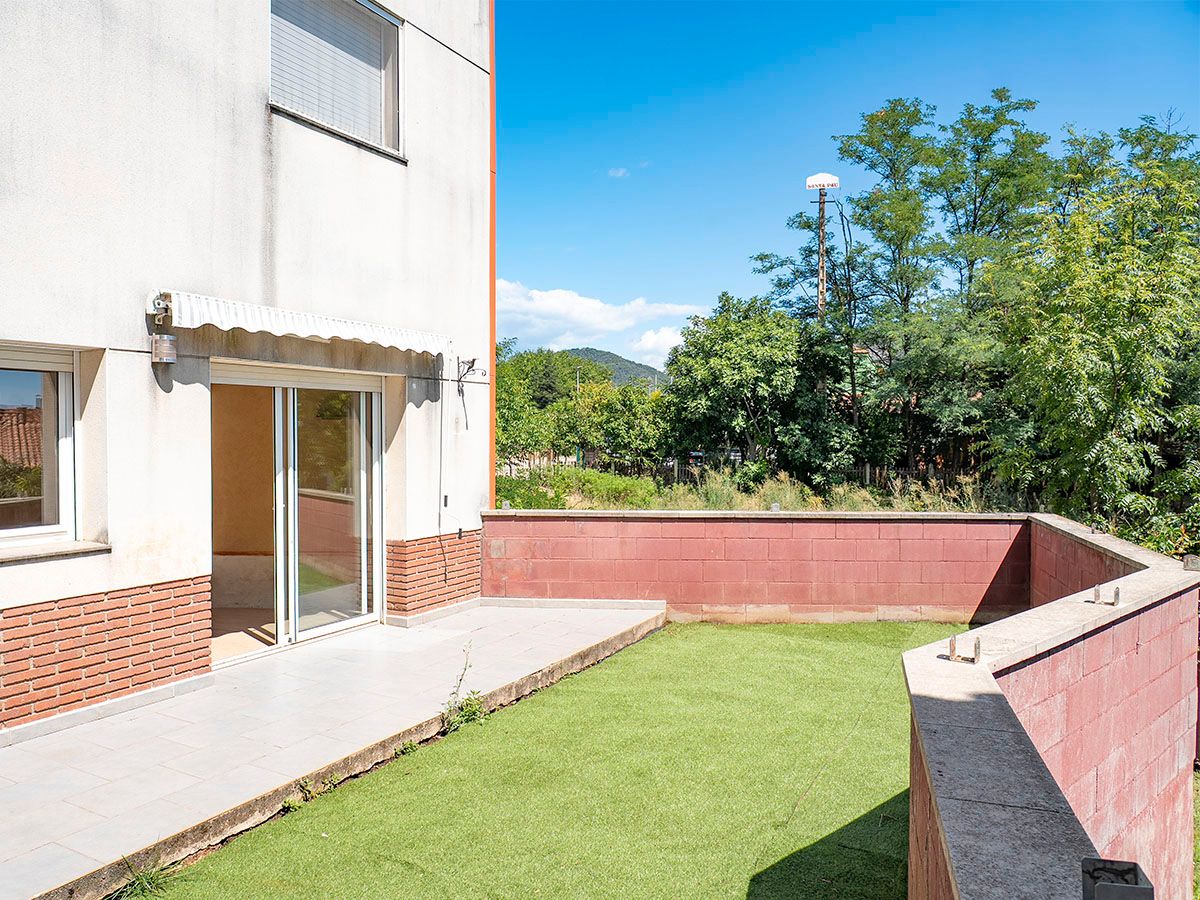 Terraza de Casa o chalet en venta en Santa Pau con Calefacción y Jardín privado