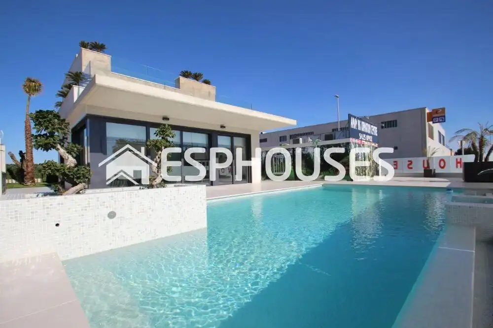 House with terrace for sale in Orihuela Costa