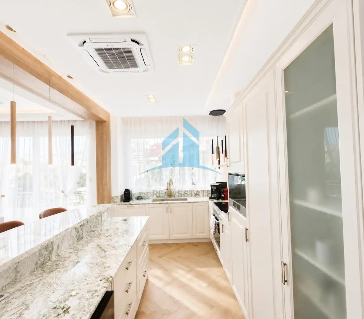 Kitchen of Houses for sale in Cullera  with Air Conditioner, Terrace and Jacuzzi