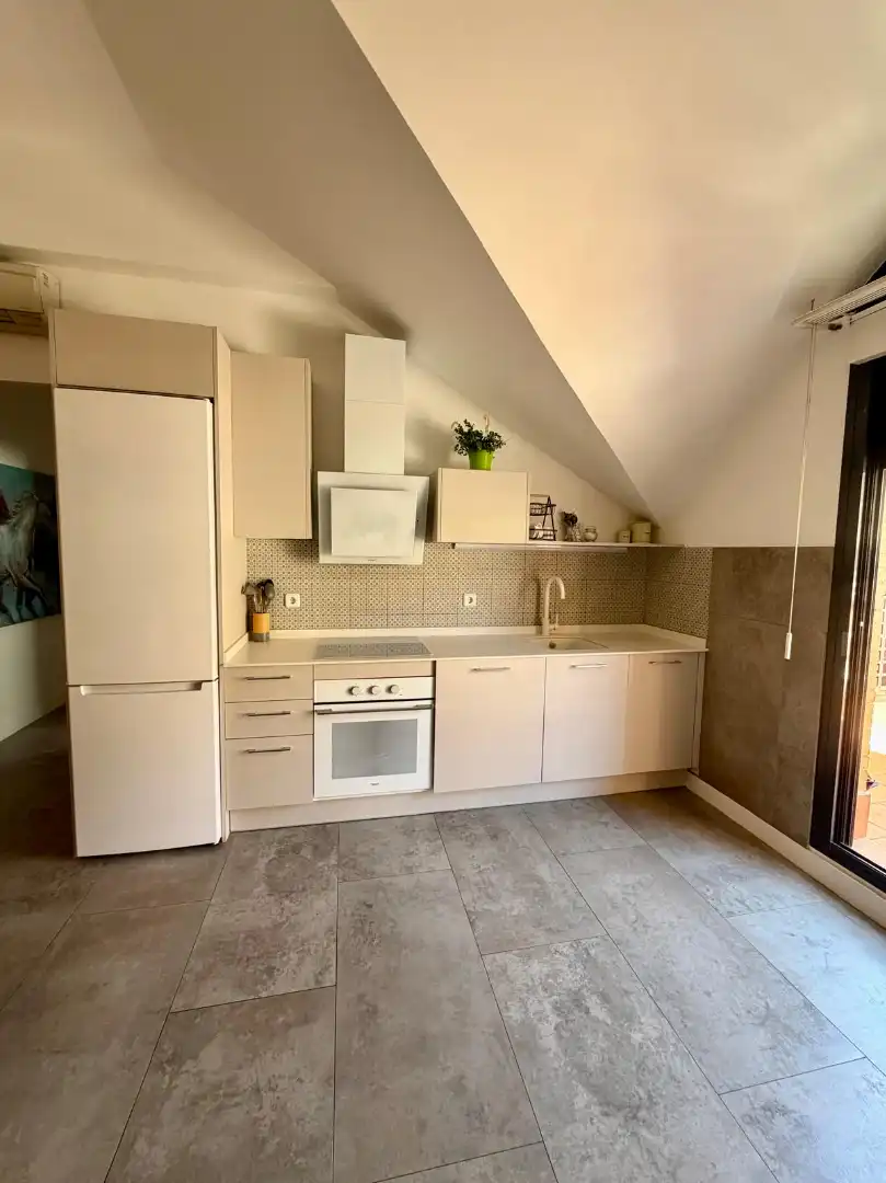 Küche von Dachboden zum Verkauf in Rivas-Vaciamadrid mit Klimaanlage, Heizung und Terrasse