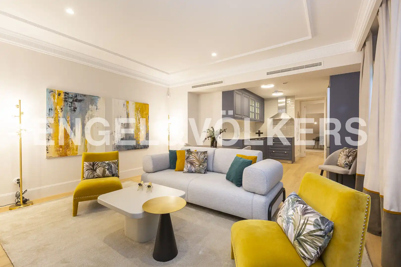 Wohnzimmer von Dachboden zum Verkauf in Madrid mit Klimaanlage, Heizung und Parkett