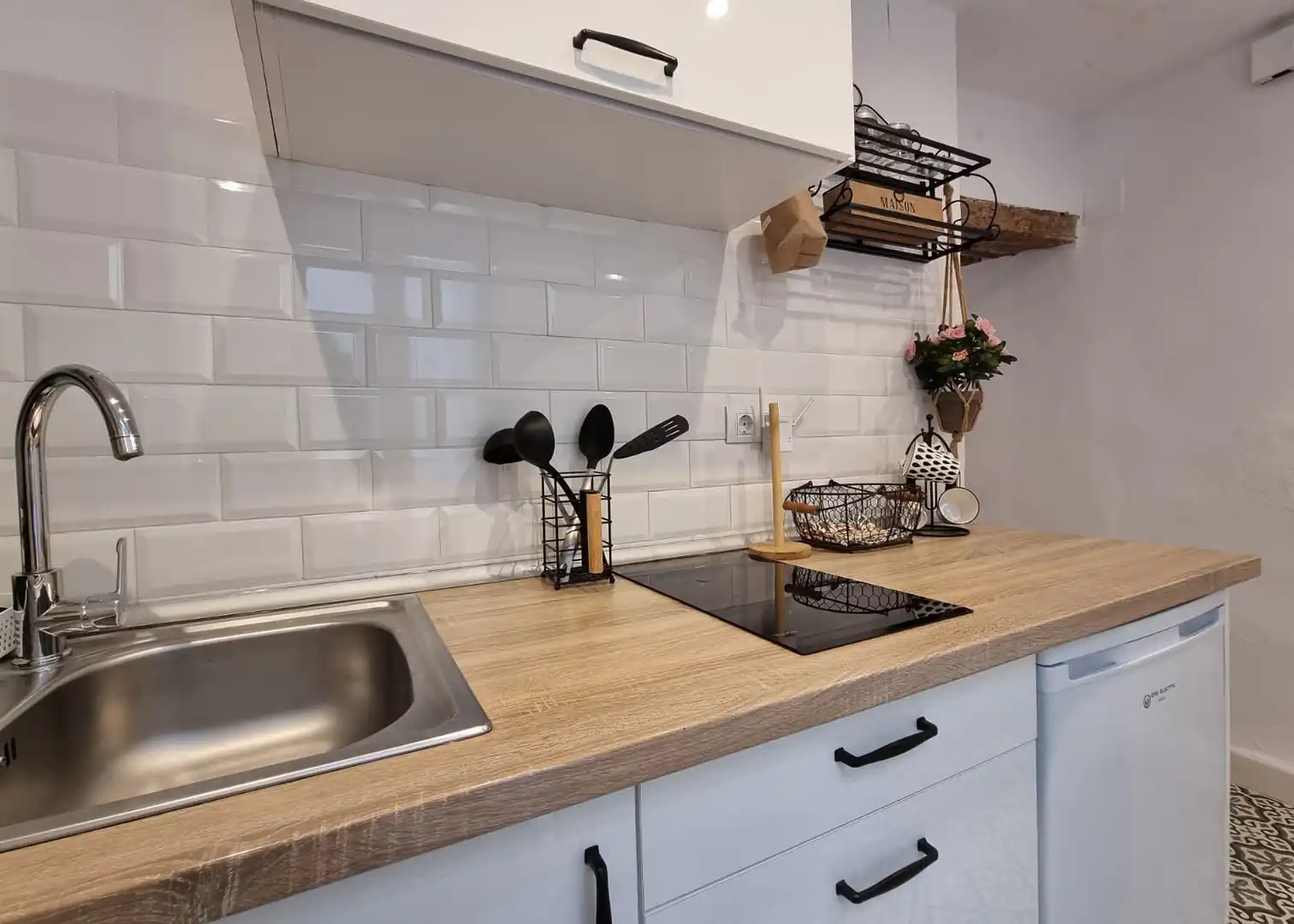 Kitchen of Ground floor for sale in Marbella  with Air Conditioner, Furnished and Internet