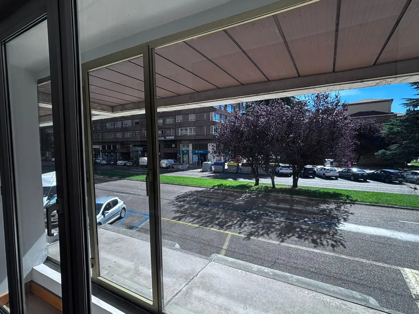 Vista exterior de Oficina de alquiler en Burgos