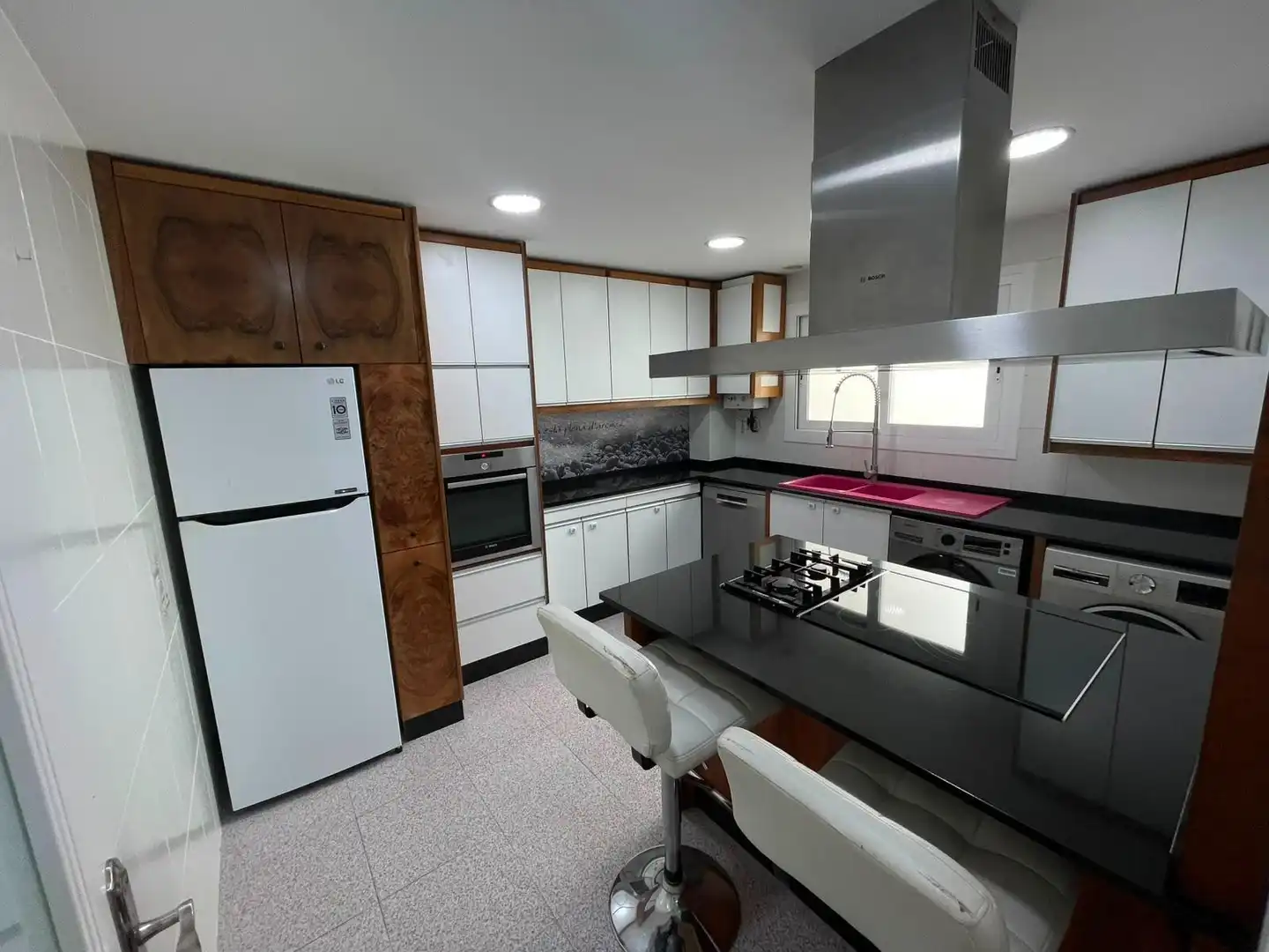 Kitchen of Duplexes for rent in Valencia  with Parquet flooring, Terrace and Furnished