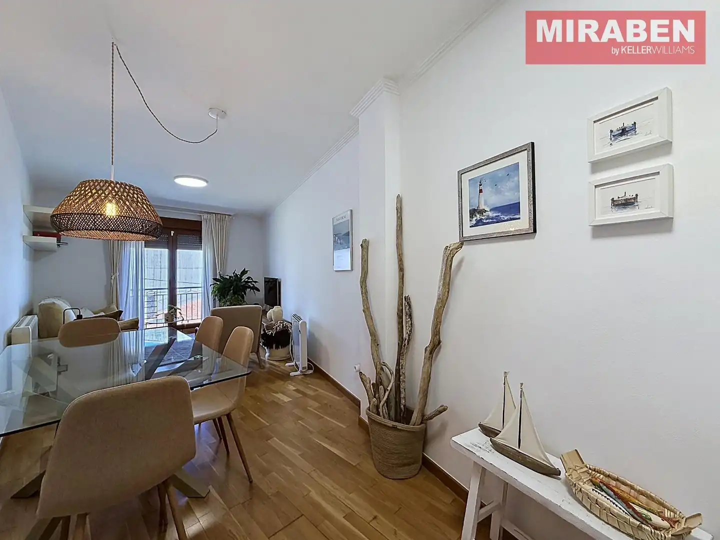 Sala d'estar de Pis en venda en O Grove   amb Calefacció, Terrassa i Traster