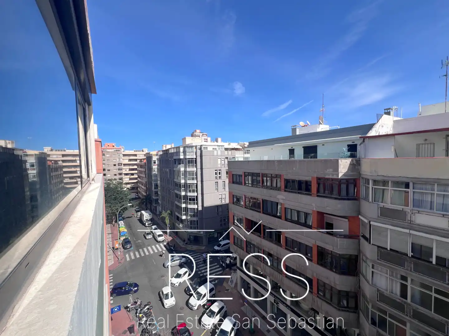 Vista exterior de Pis en venda en Las Palmas de Gran Canaria amb Aire condicionat, Moblat i Forn