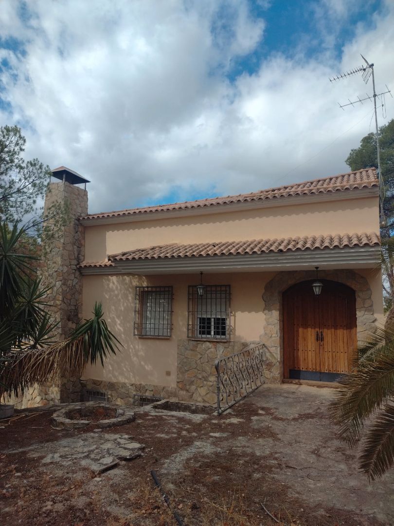 Vista exterior de Casa o xalet en venda en  Jaén Capital amb Aire condicionat, Calefacció i Jardí privat