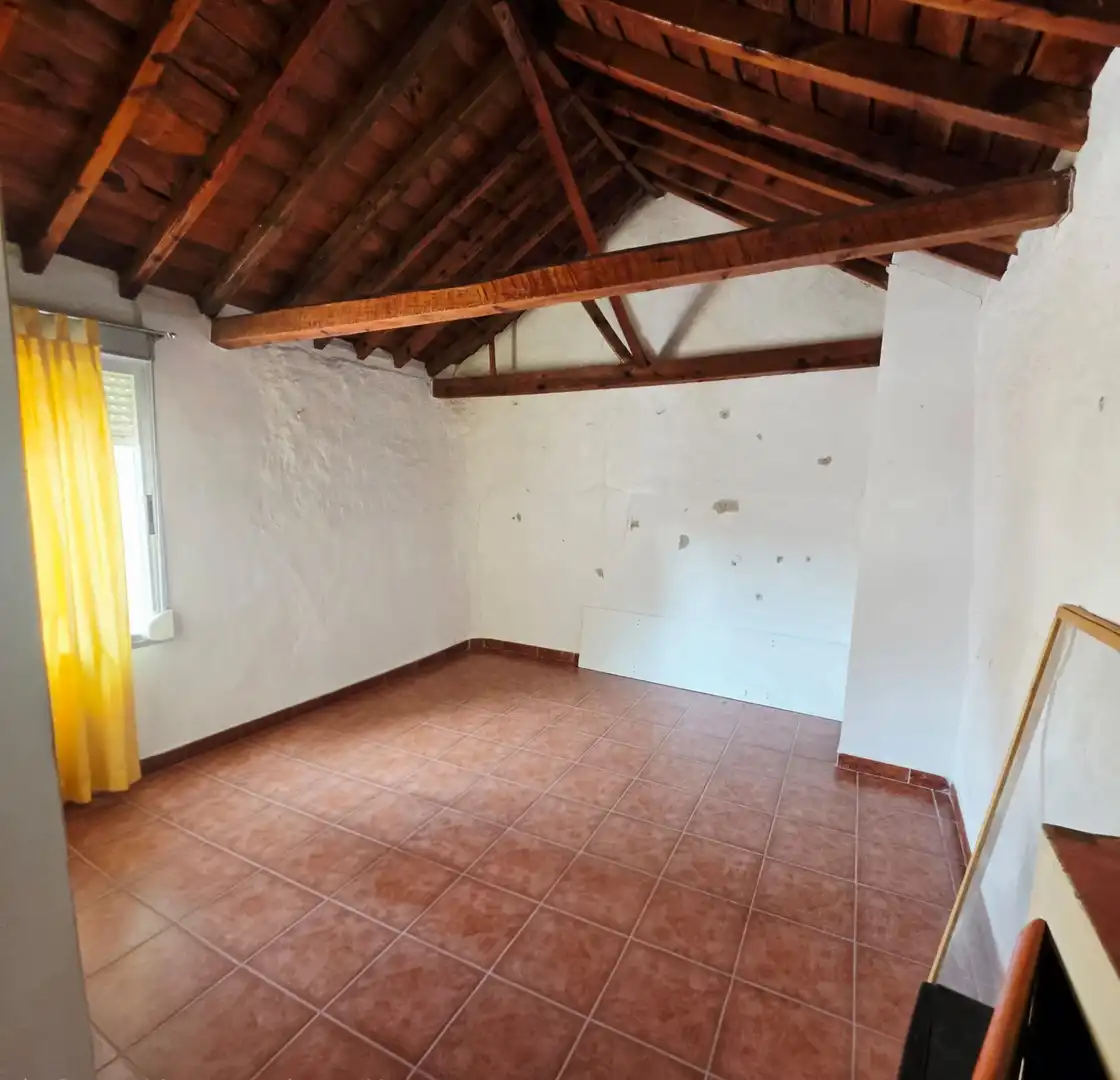 Casa adosada en venda en La Guardia amb Calefacció, Terrassa i Traster