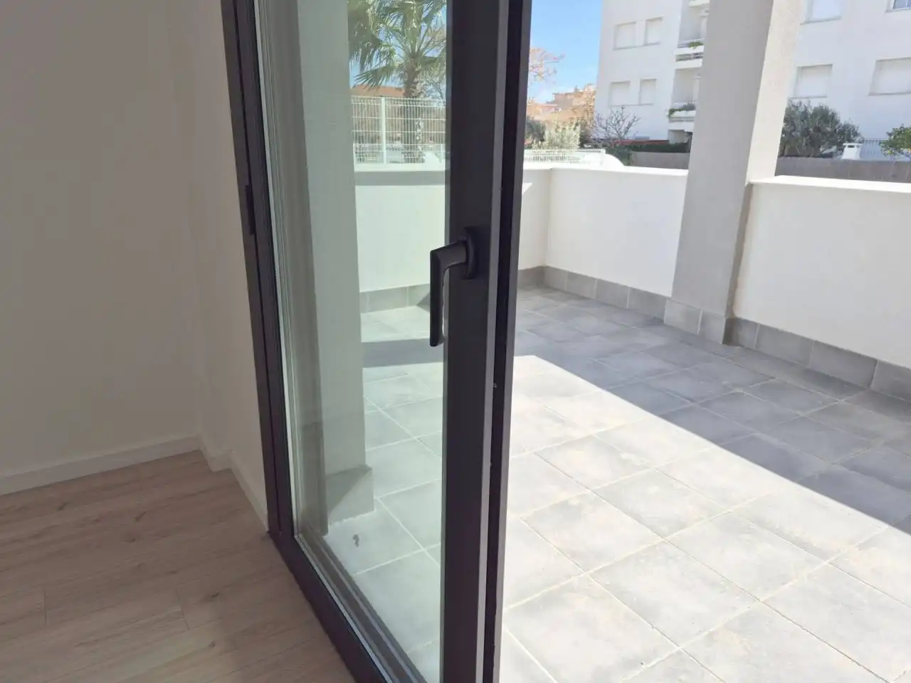 Terrassa de Pis en venda en Cubelles amb Aire condicionat, Calefacció i Jardí privat