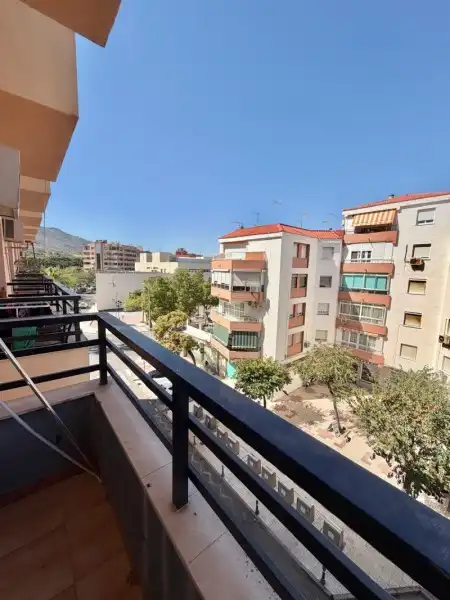 Vista exterior de Estudio en venta en Torremolinos con Terraza y Balcón