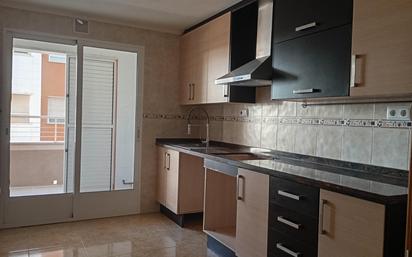 Cuina de Pis en venda en Elche / Elx amb Jardí privat, Terrassa i Balcó