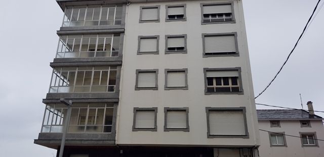 Vista exterior de Edifici en venda en Burela