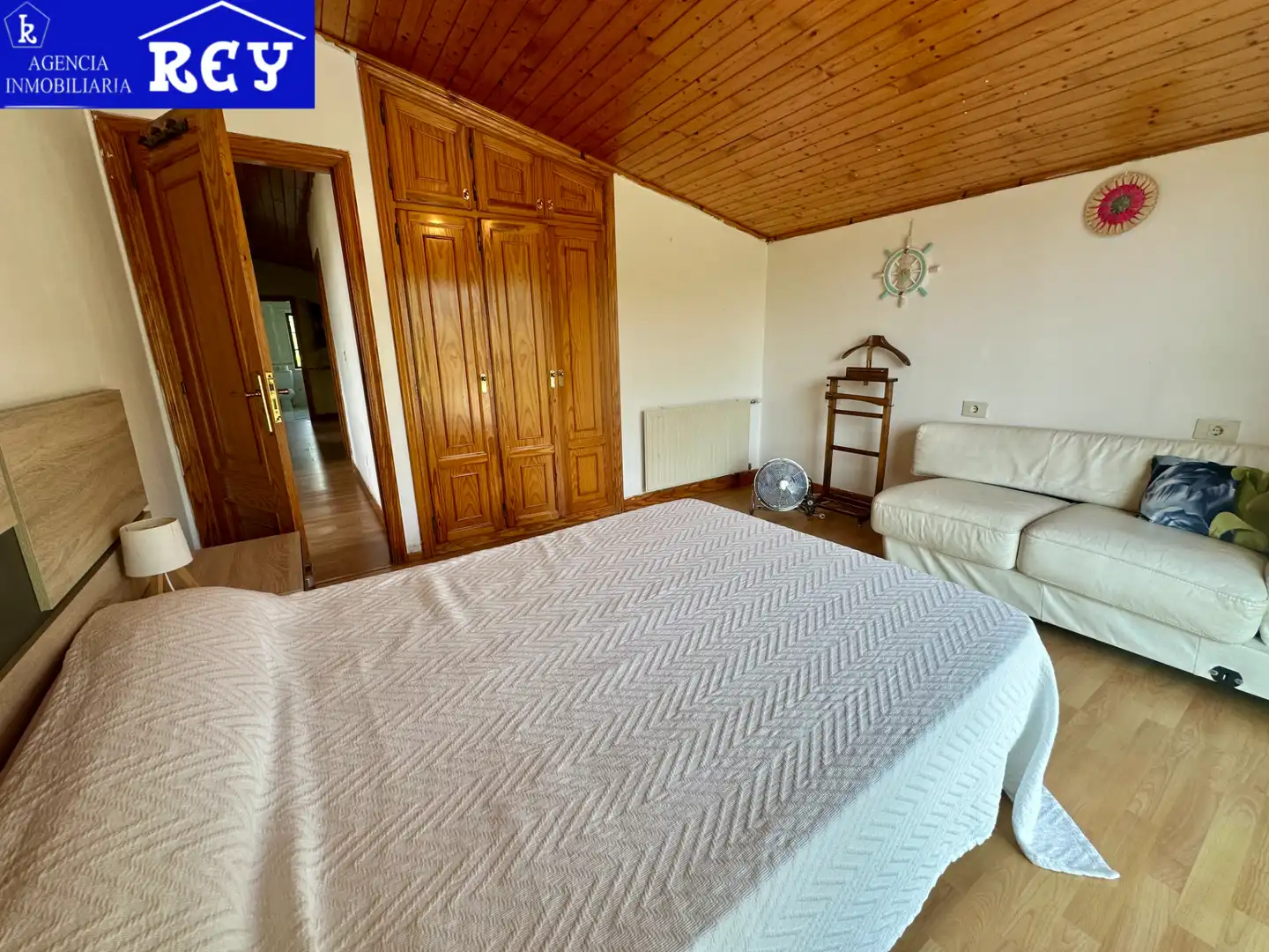 Dormitori de Casa o xalet en venda en Ames amb Calefacció, Jardí privat i Parquet