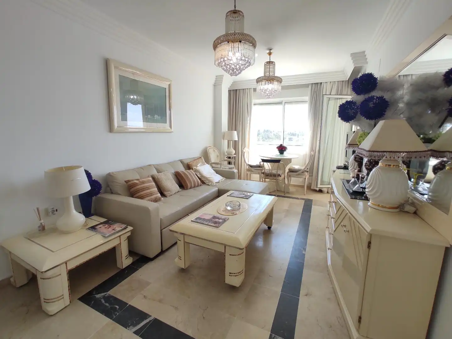 Sala de estar de Apartamento en venta en Marbella con Aire acondicionado, Calefacción y Terraza