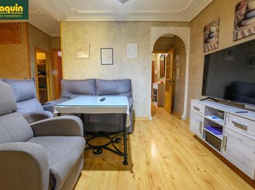 Piso con balcón en venta en Centro