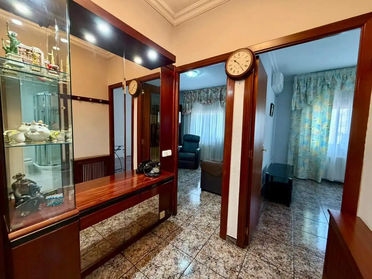 Piso en venta en Montcada i Reixac con Aire acondicionado, Calefacción y Amueblado