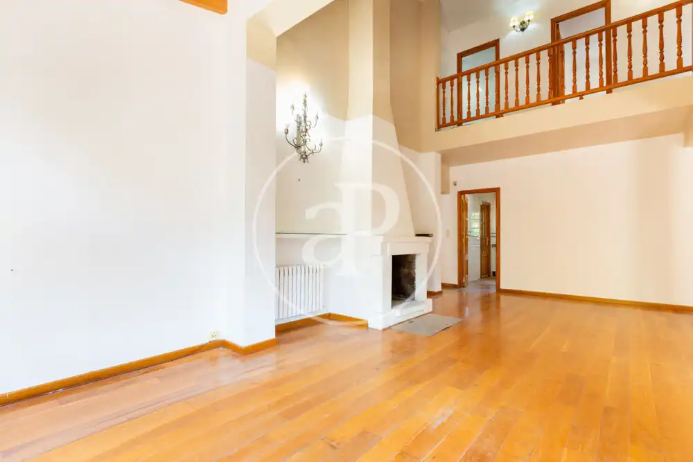 Sala d'estar de Casa o xalet en venda en L'Eliana amb Aire condicionat, Calefacció i Jardí privat