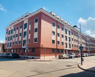 Vista exterior de Apartament en venda en Cistérniga amb Calefacció, Parquet i Terrassa