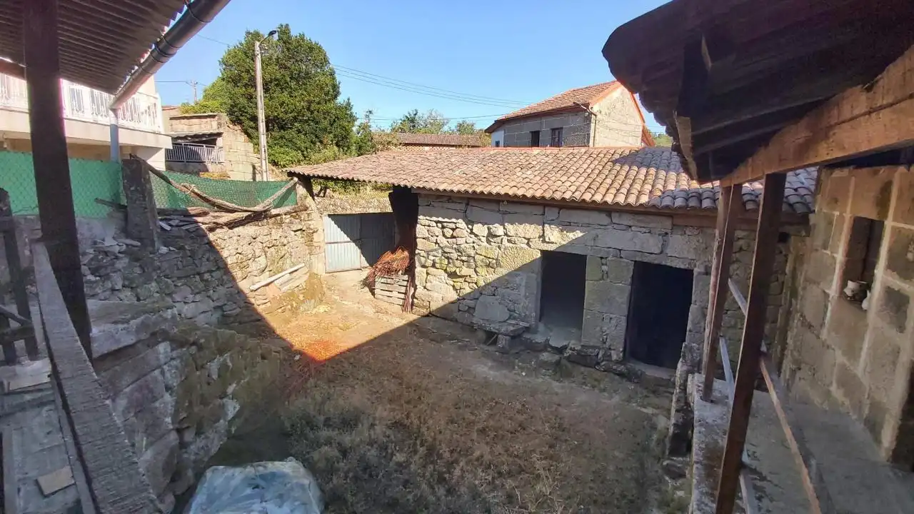 Casa o xalet en venda en San Cristovo de Cea amb Calefacció, Jardí privat i Terrassa