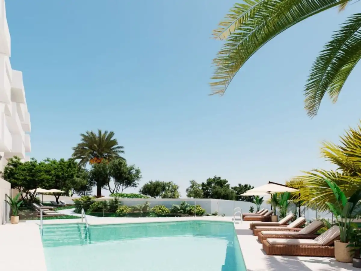 Schwimmbecken von Wohnungen zum Verkauf in Mijas mit Klimaanlage, Privatgarten und Terrasse