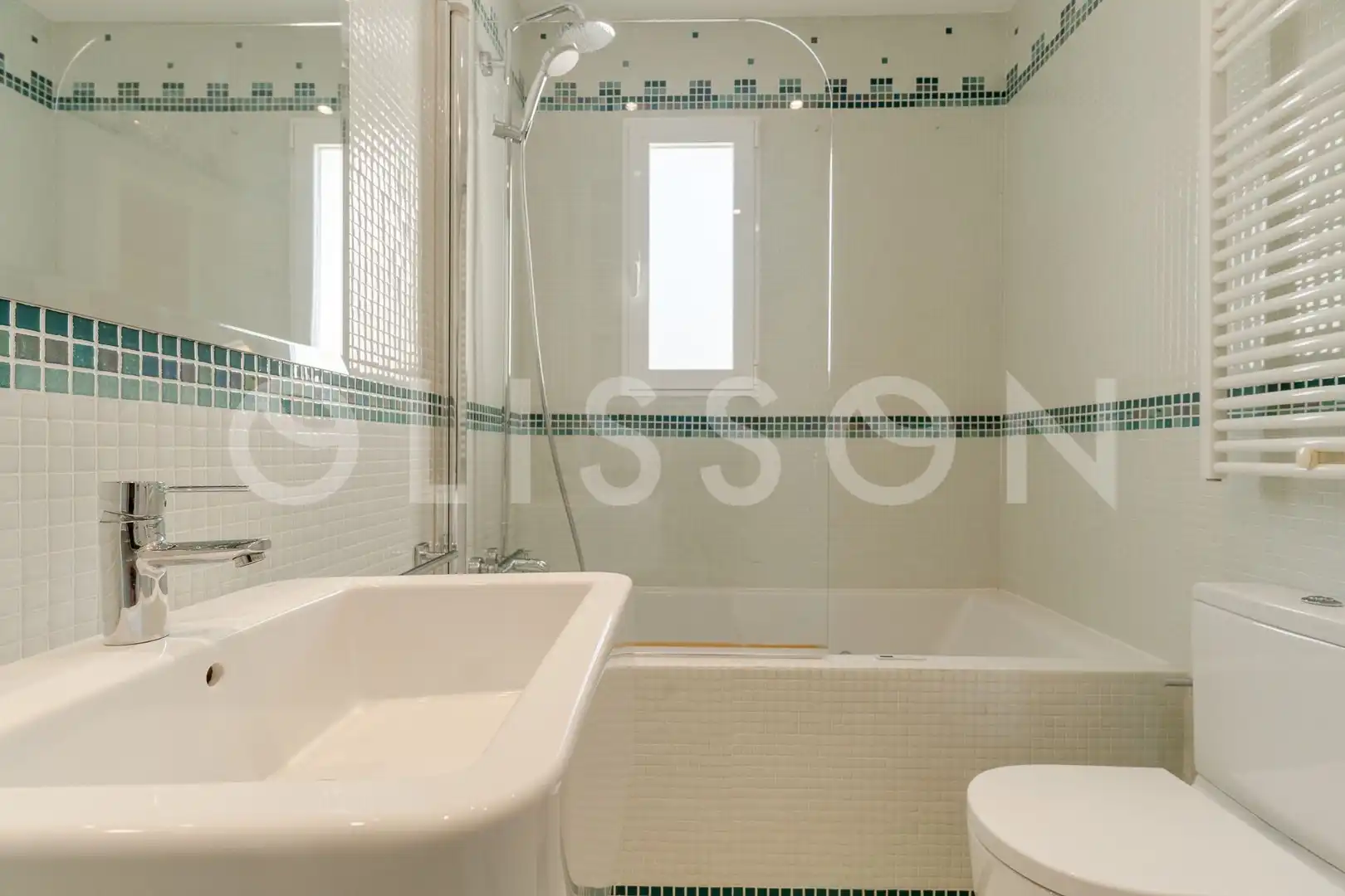 Bathroom of Attic for rent in Madrid  with Air Conditioner, Terrace and Storage room