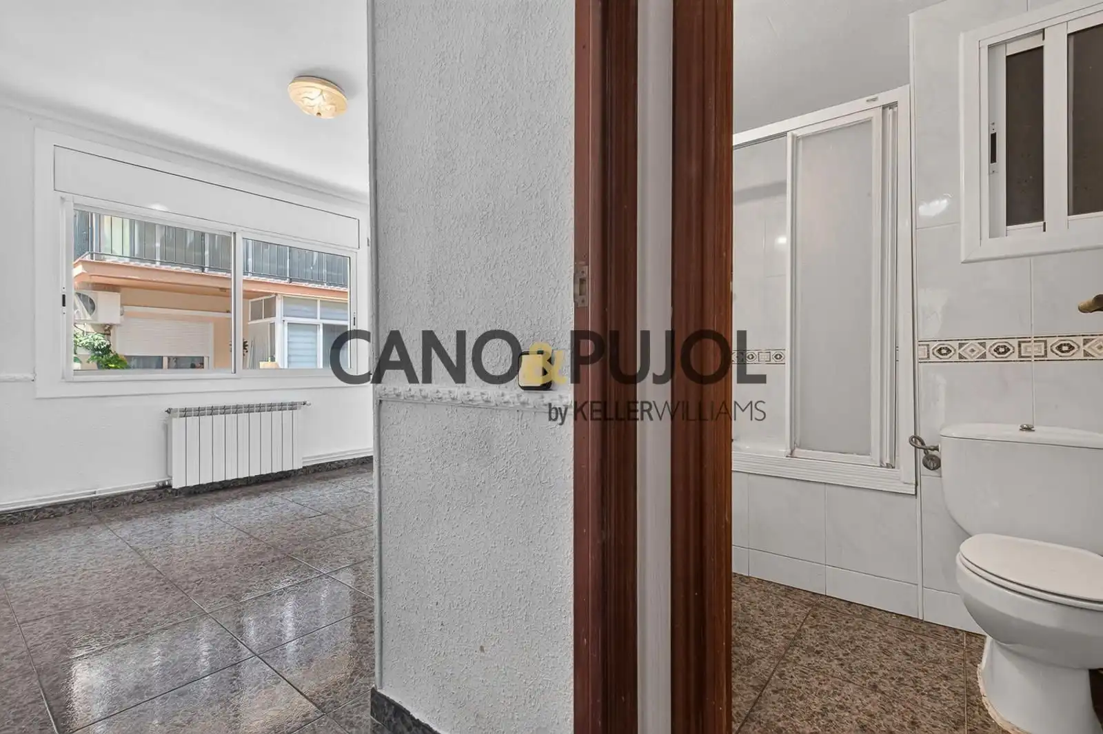 Piso en venta en Palau-solità i Plegamans con Calefacción y Terraza