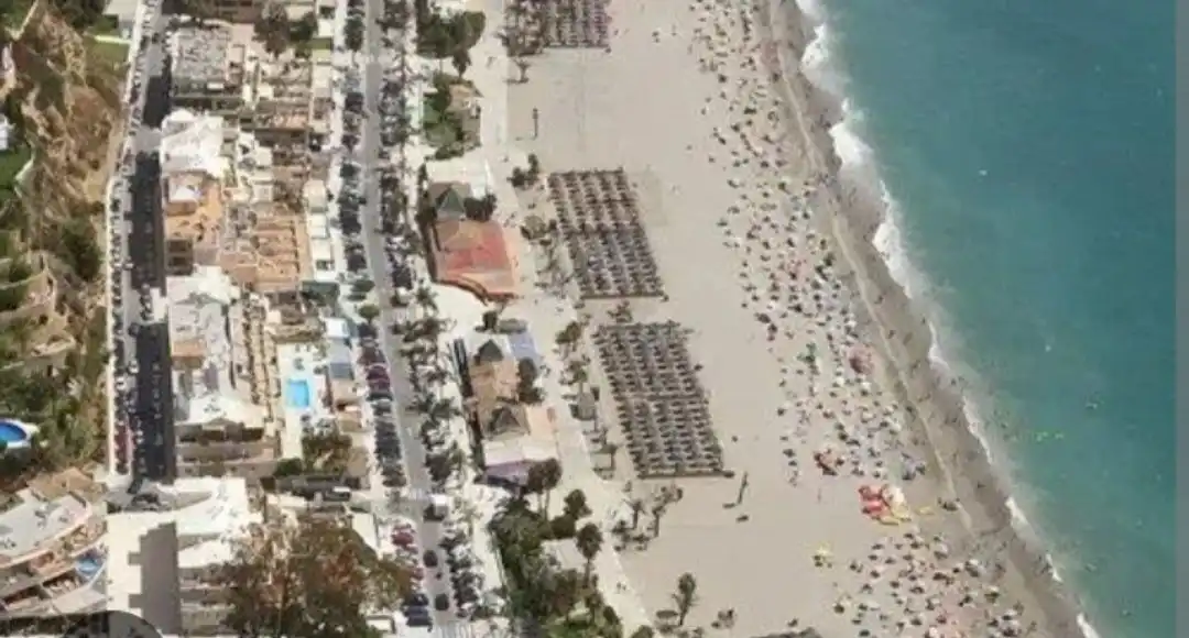 Vista exterior de Local de alquiler en Nerja con Calefacción