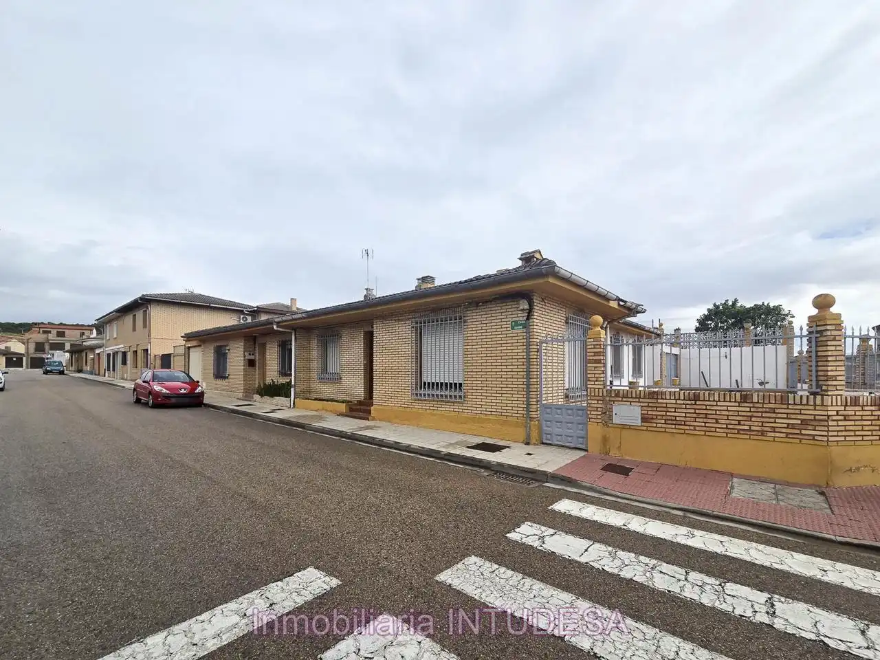 Exterior view of Houses for sale in Milagro, Navarra