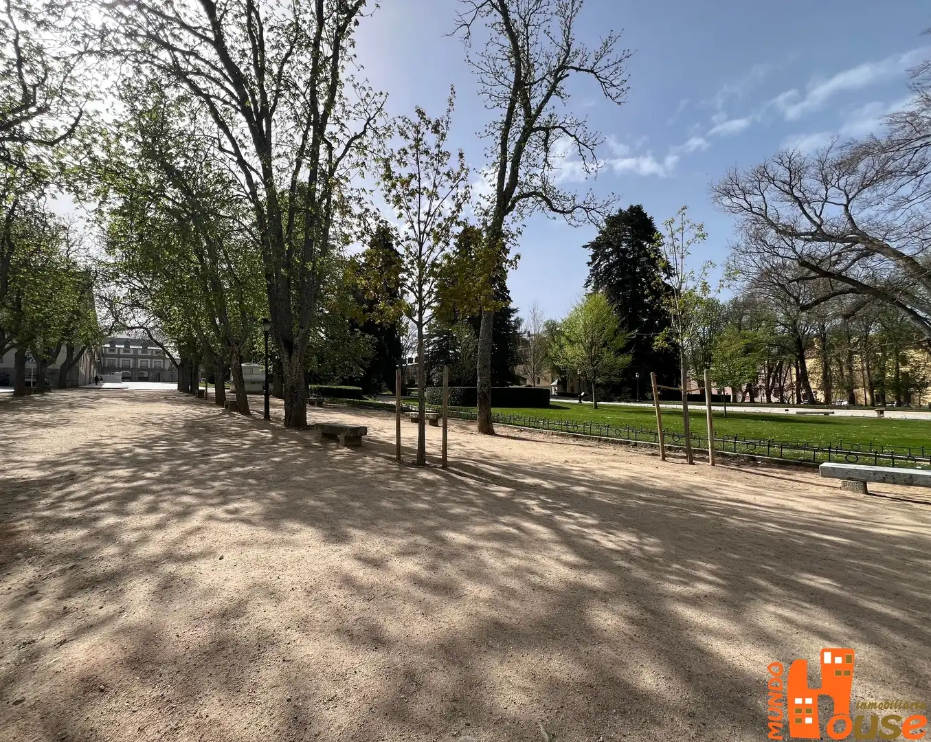 Vista exterior de Piso en venta en Real Sitio de San Ildefonso con Calefacción, Horno y Lavadora