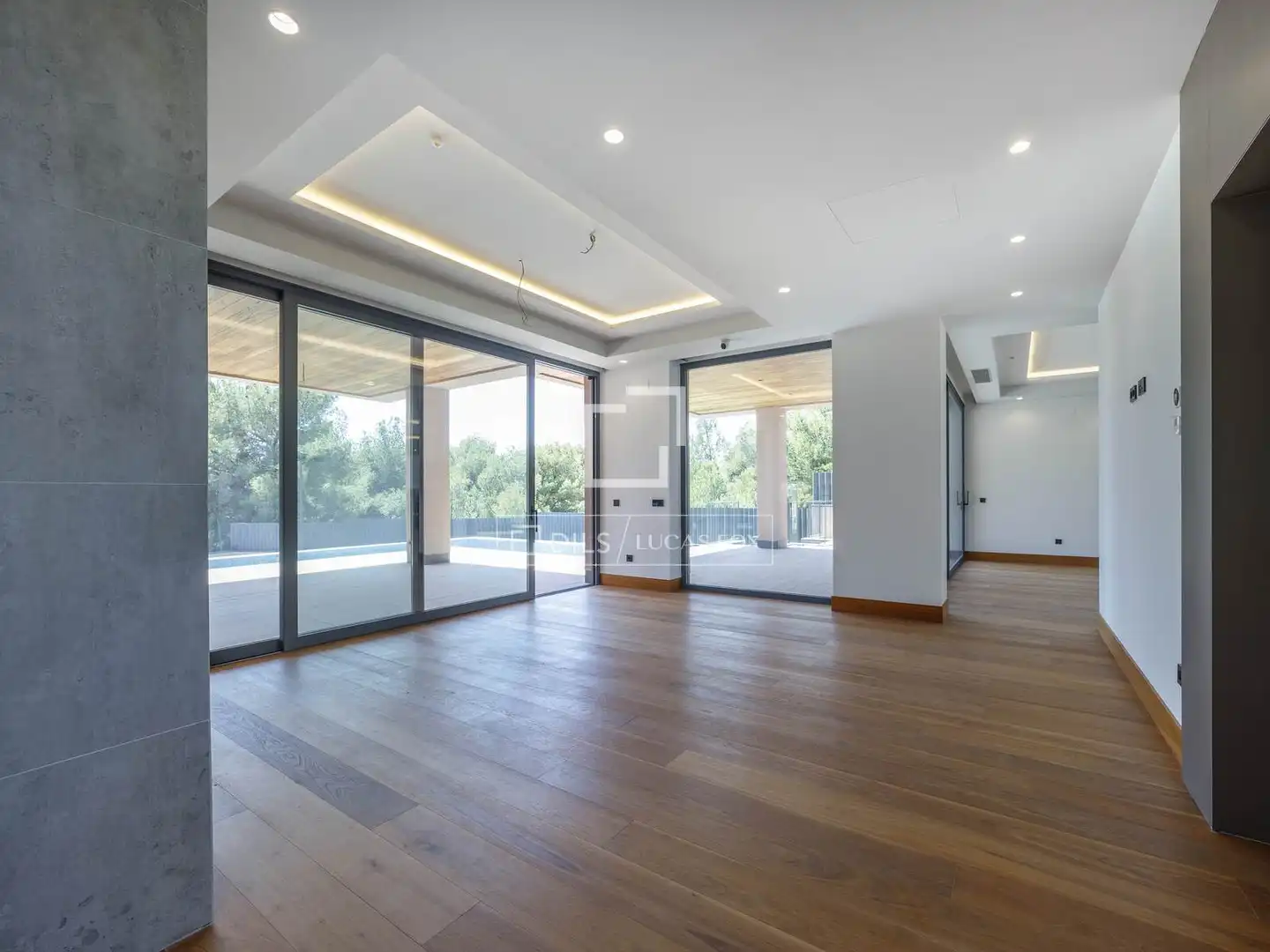 Sala d'estar de Casa o xalet en venda en Sagunto / Sagunt amb Aire condicionat, Calefacció i Jardí privat