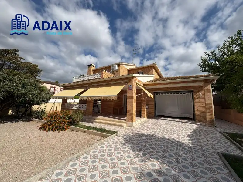 Exterior view of Houses for sale in Roda de Berà  with Air Conditioner, Heating and Terrace