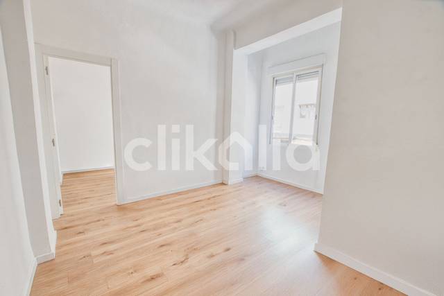 Piso en Alquiler en Carolinas Bajas