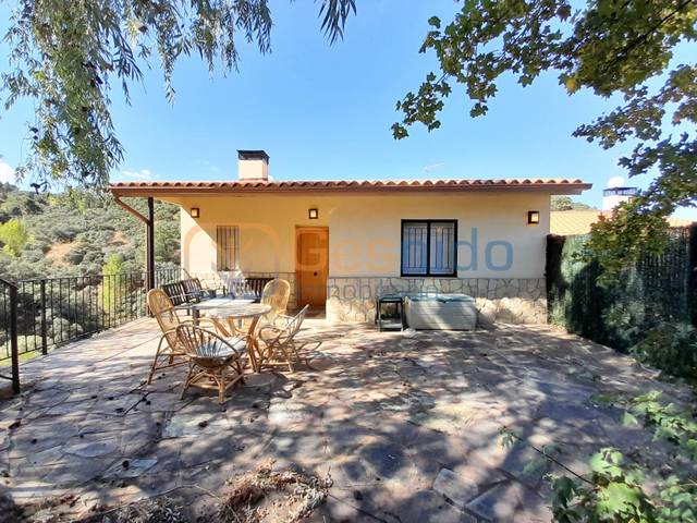 Casa adosada en Venta en Vegas de Matute