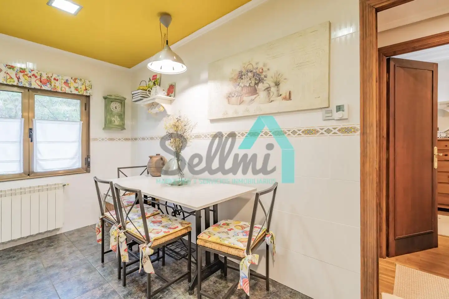 Cocina de Piso en venta en Mieres (Asturias) con Calefacción y Parquet