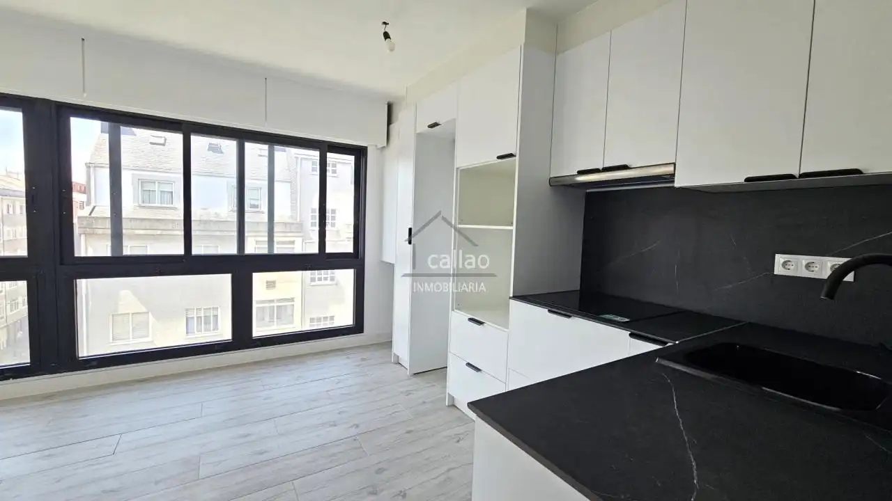 Cocina de Piso en venta en Ferrol con Calefacción y Trastero