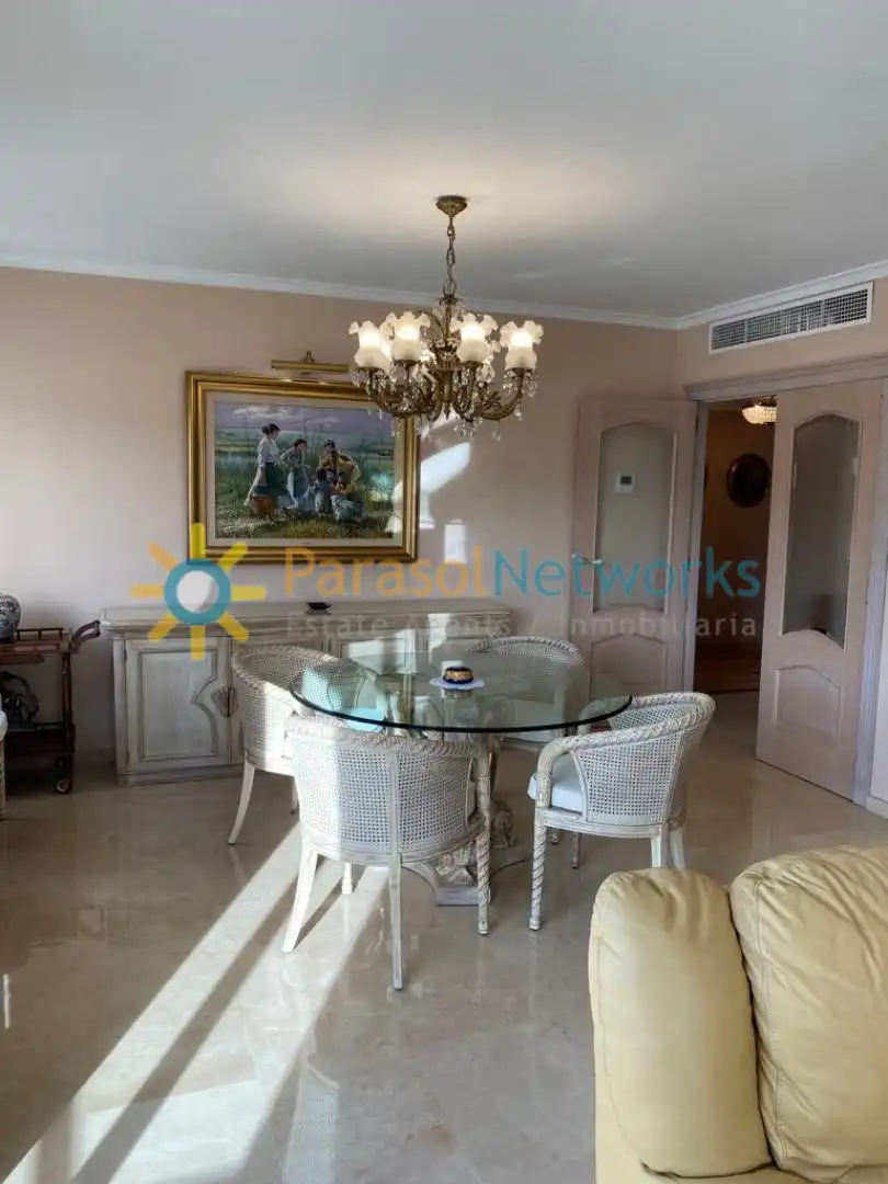 Comedor de Piso de alquiler en Gandia con Horno y Balcón