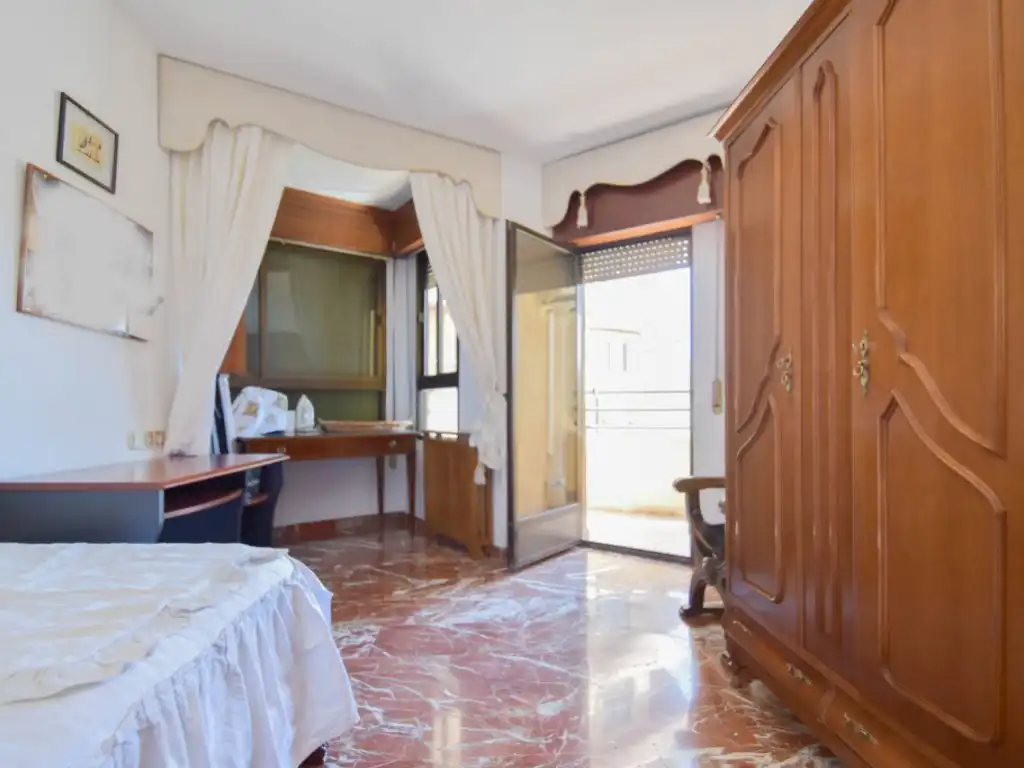 Bedroom of Flat for sale in Granada  with Heating