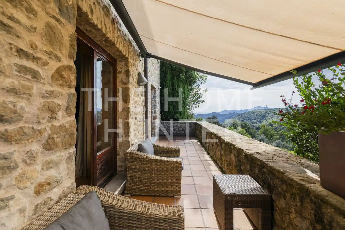 Terrassa de Finca rústica en venda en Sant Aniol de Finestres amb Aire condicionat, Calefacció i Jardí privat
