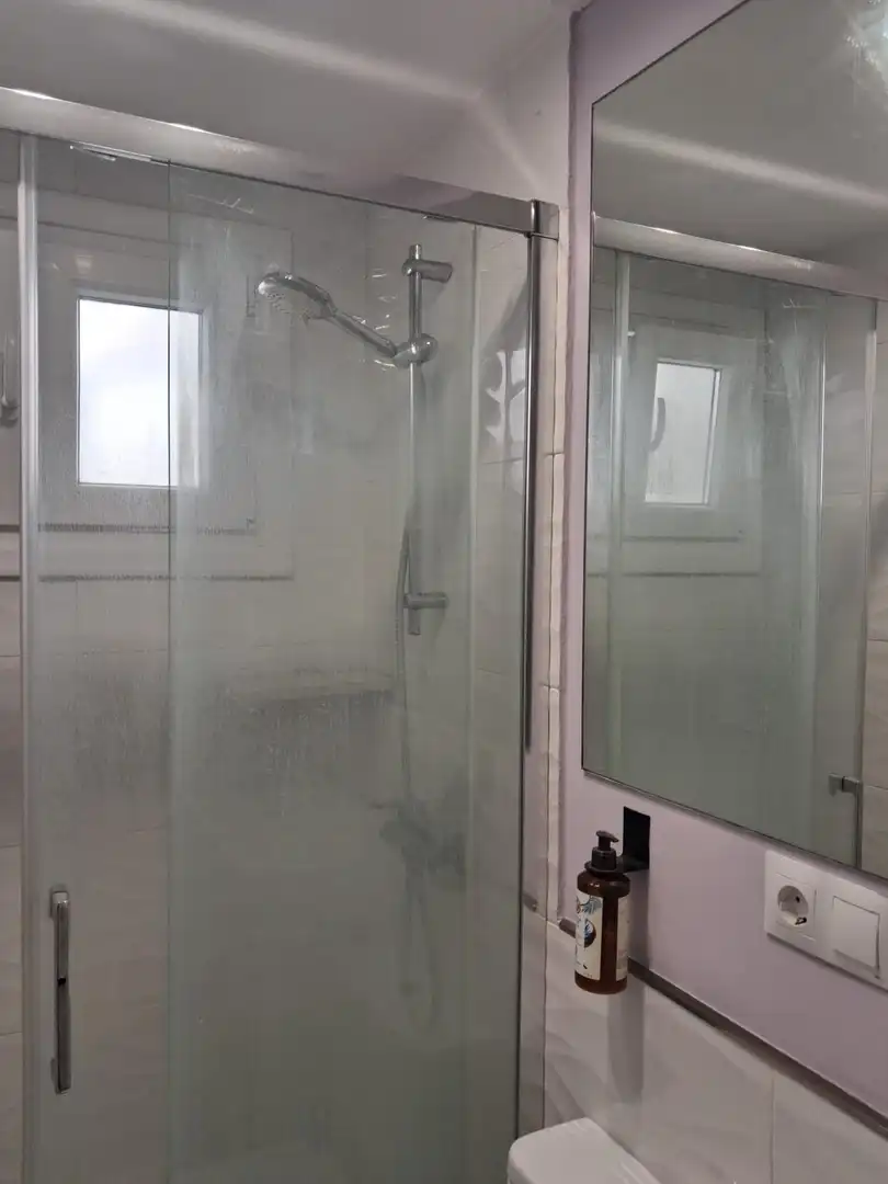 Bany de Pis de lloguer en Cádiz amb Aire condicionat, Moblat i Balcó