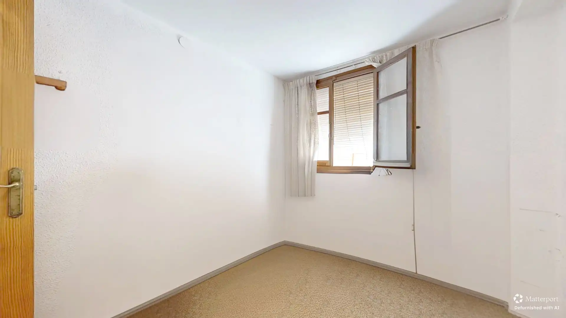 Habitación de Piso en venta en Paterna con Balcón