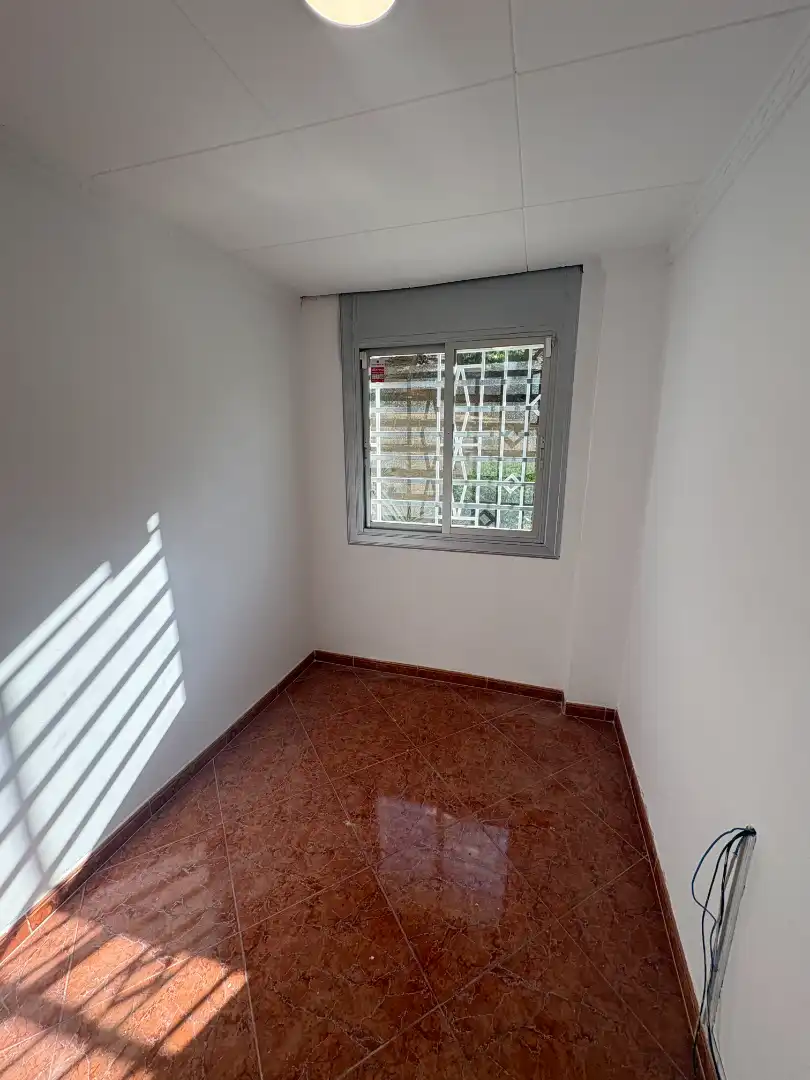 Schlafzimmer von Wohnung zum Verkauf in Badalona