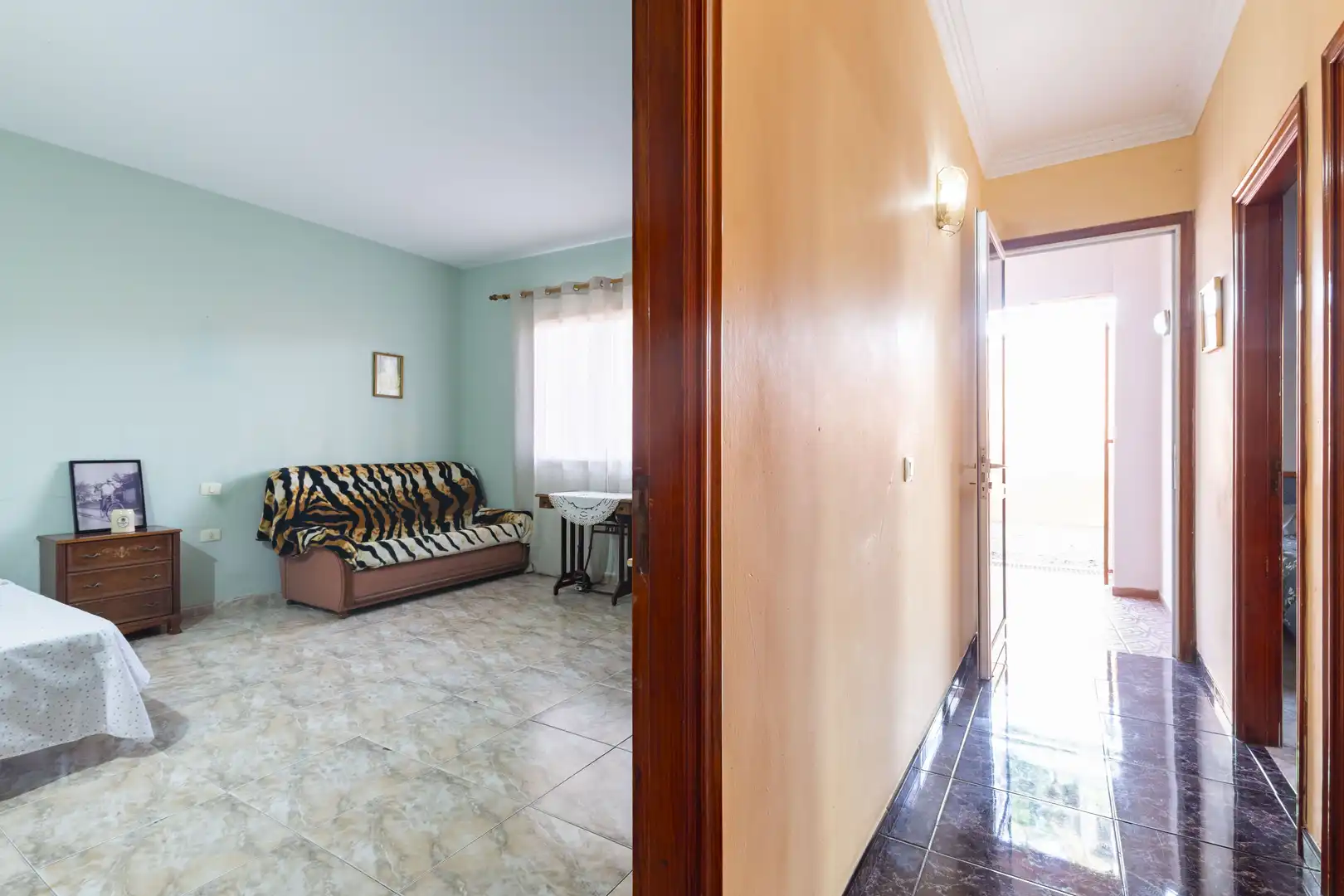Einfamilien-Reihenhaus zum Verkauf in Los Realejos mit Privatgarten, Terrasse und Abstellraum