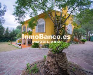 Vista exterior de Casa o xalet en venda en Torrent amb Aire condicionat, Calefacció i Jardí privat