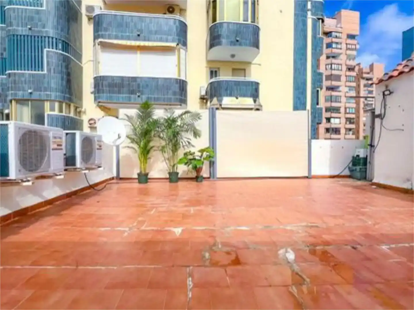 Terrasse von Dachboden zum Verkauf in Fuengirola mit Klimaanlage und Balkon