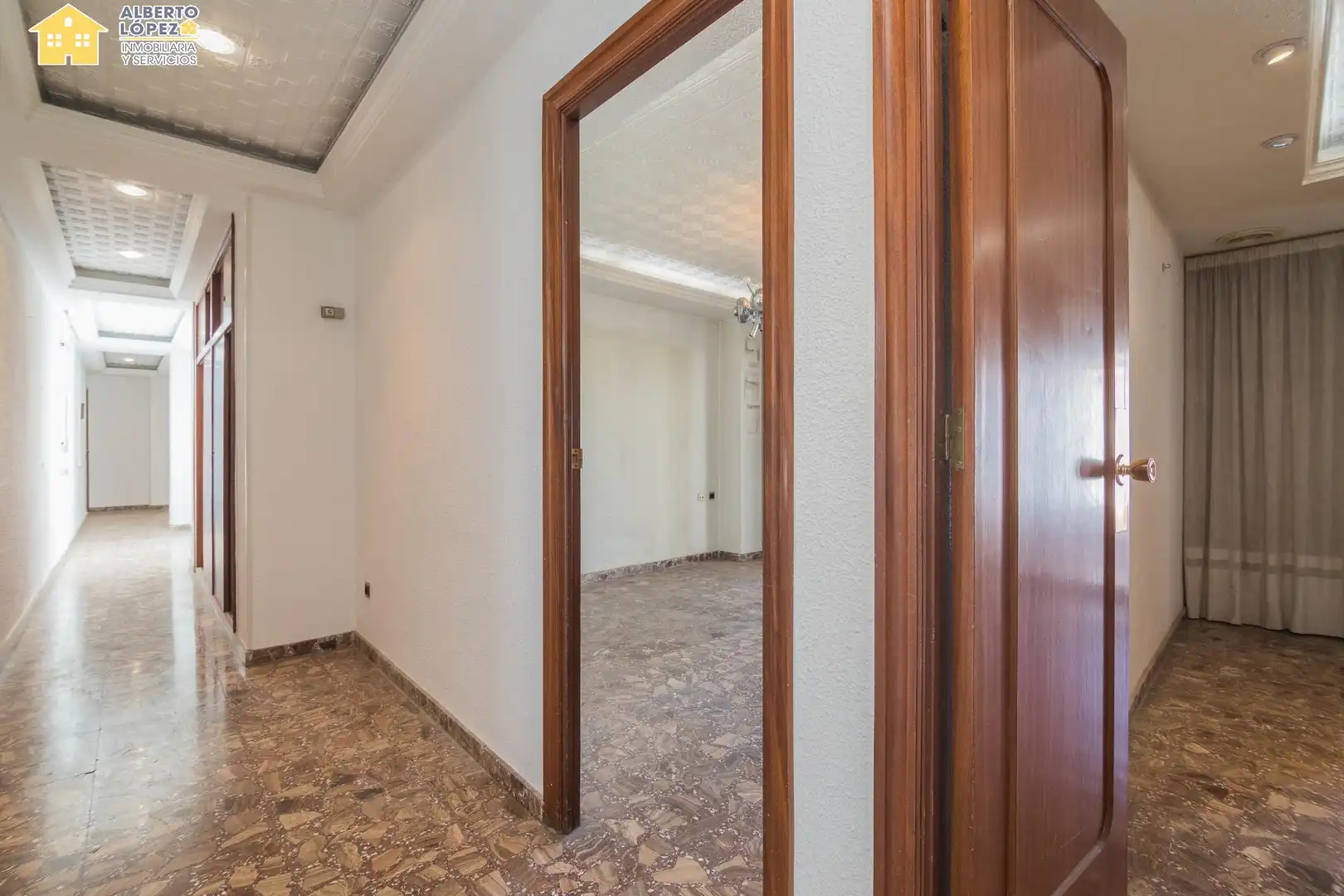 Ático en venta en Elche / Elx con Terraza y Balcón