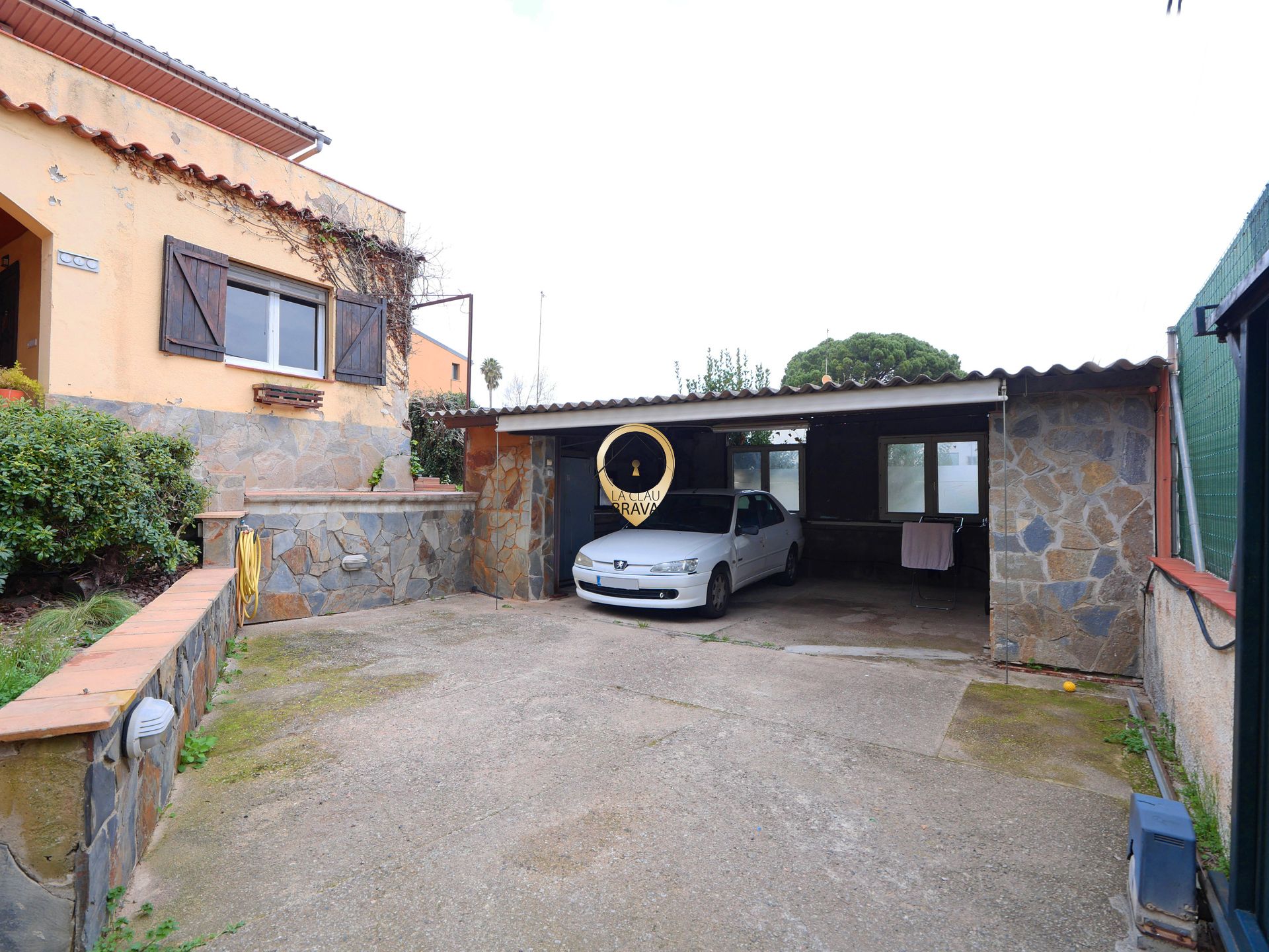 Parking of Houses for sale in Santa Coloma de Farners  with Air Conditioner, Heating and Private garden