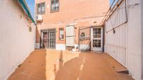 Vista exterior de Casa adosada en venda en El Álamo amb Aire condicionat, Calefacció i Moblat