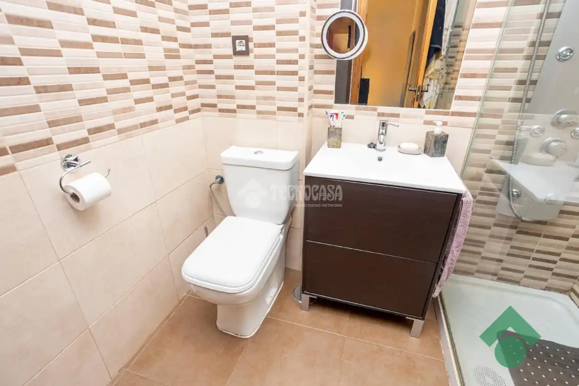 Semi-detached house for sale in C. America-Res. Los Carmenes, imagen 16